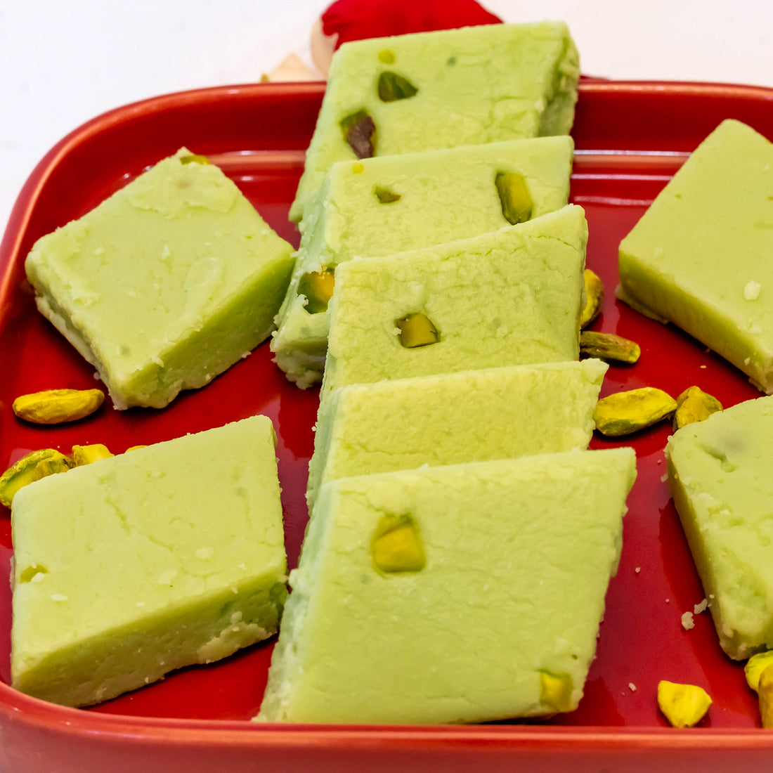 Khoya Burfi: Pista